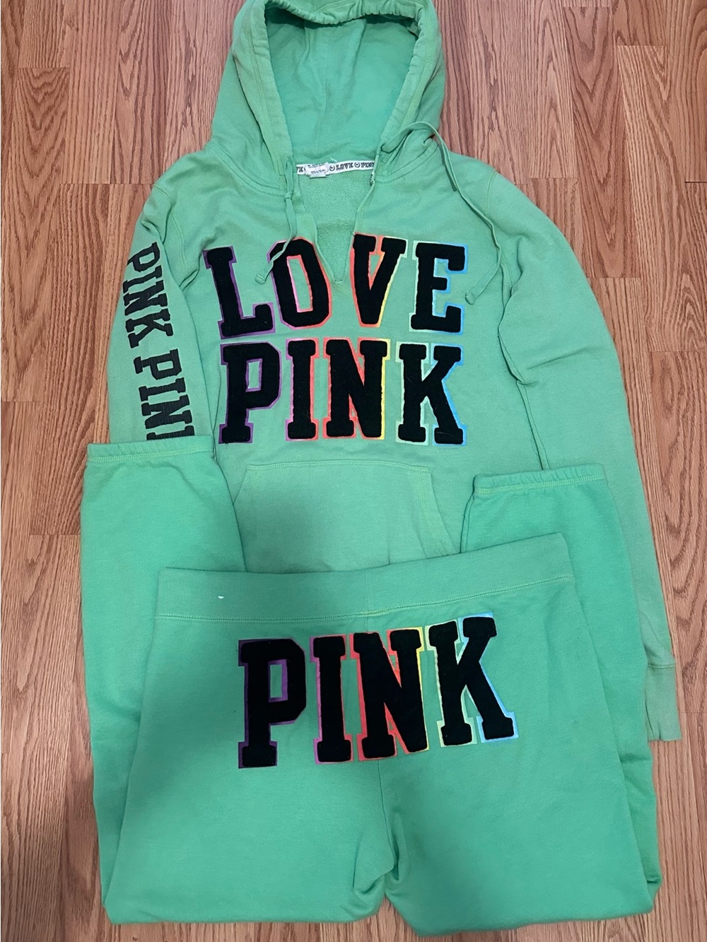 Victoria’s Secret Pink Vintage Green Rainbow Ombre Outfit L